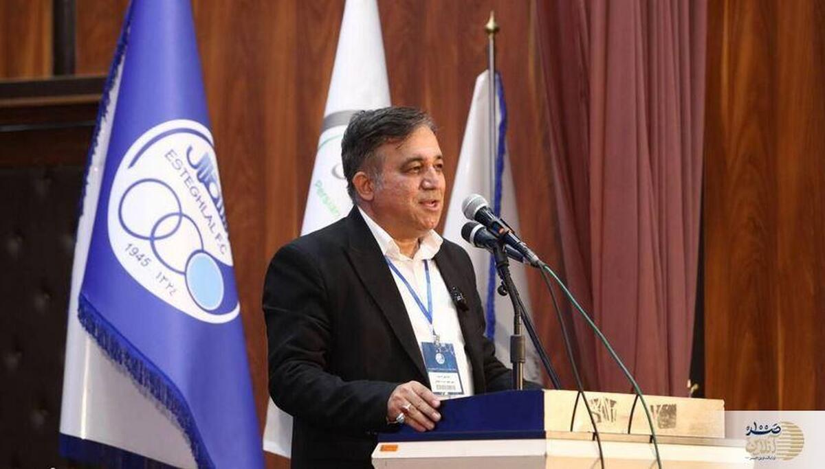 درگیری فیزیکی در کمپ استقلال  لیدر زننده با هواداران چه کرد؟