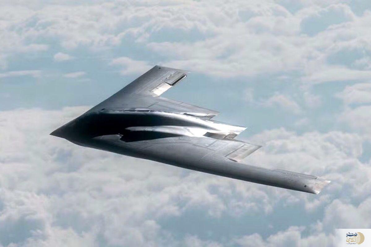 عکس  آمریکا دومین بمب‌افکن B-21 را رونمایی کرد
