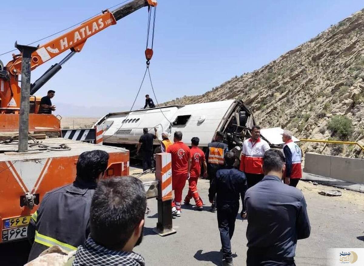 اولین ویدیو از حادثه مرگبار واژگونی اتوبوس در جاده فیروزکوه