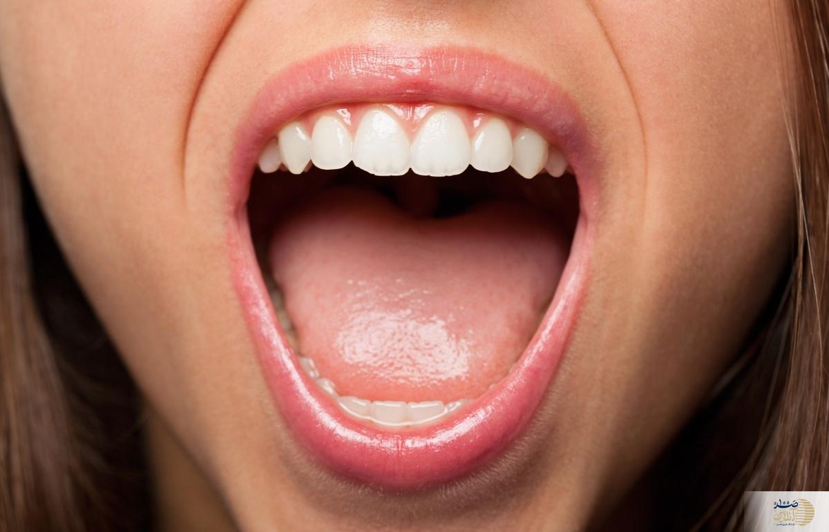 هر آنچه باید درباره شیرین شدن دهان بدانید، از نشانه‌های بی‌خطر تا زنگ خطر بیماری‌ها