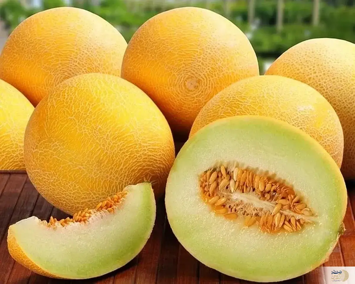 اگر پوست شفاف می خواهید تا فصل این میوه تمام نشده حسابی بخورید