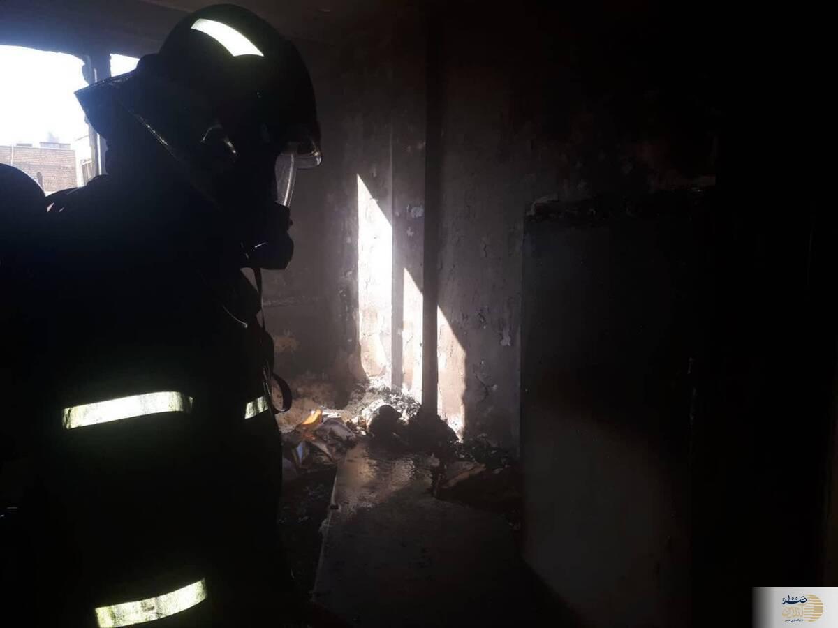 آتش‌سوزی در ورامین بر اثر خطای انسانی   اتصال شارژر موبایل منجر به حریق شد