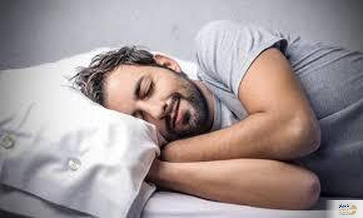 چرا خوابیدن به پهلوی چپ می‌تواند زندگی شما را متحول کند؟