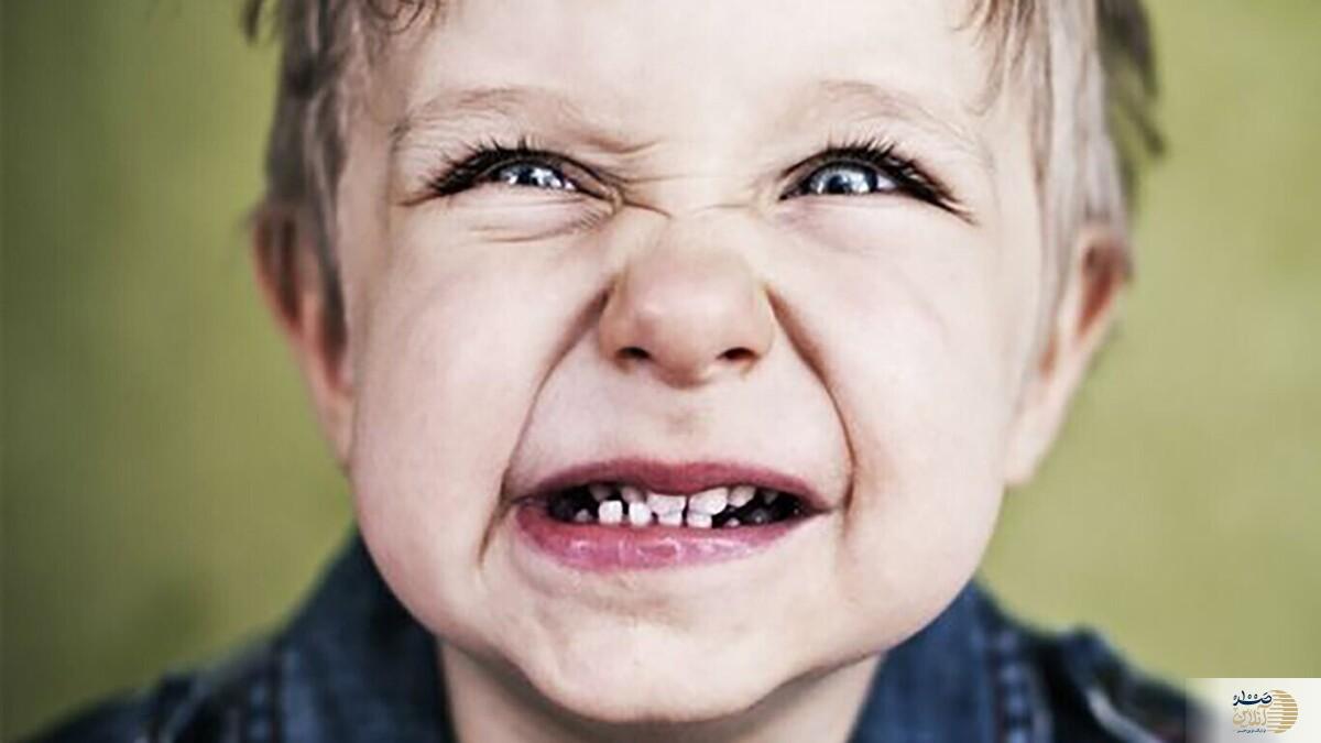 دندان‌قروچه در خواب مفید است یا مضر؟