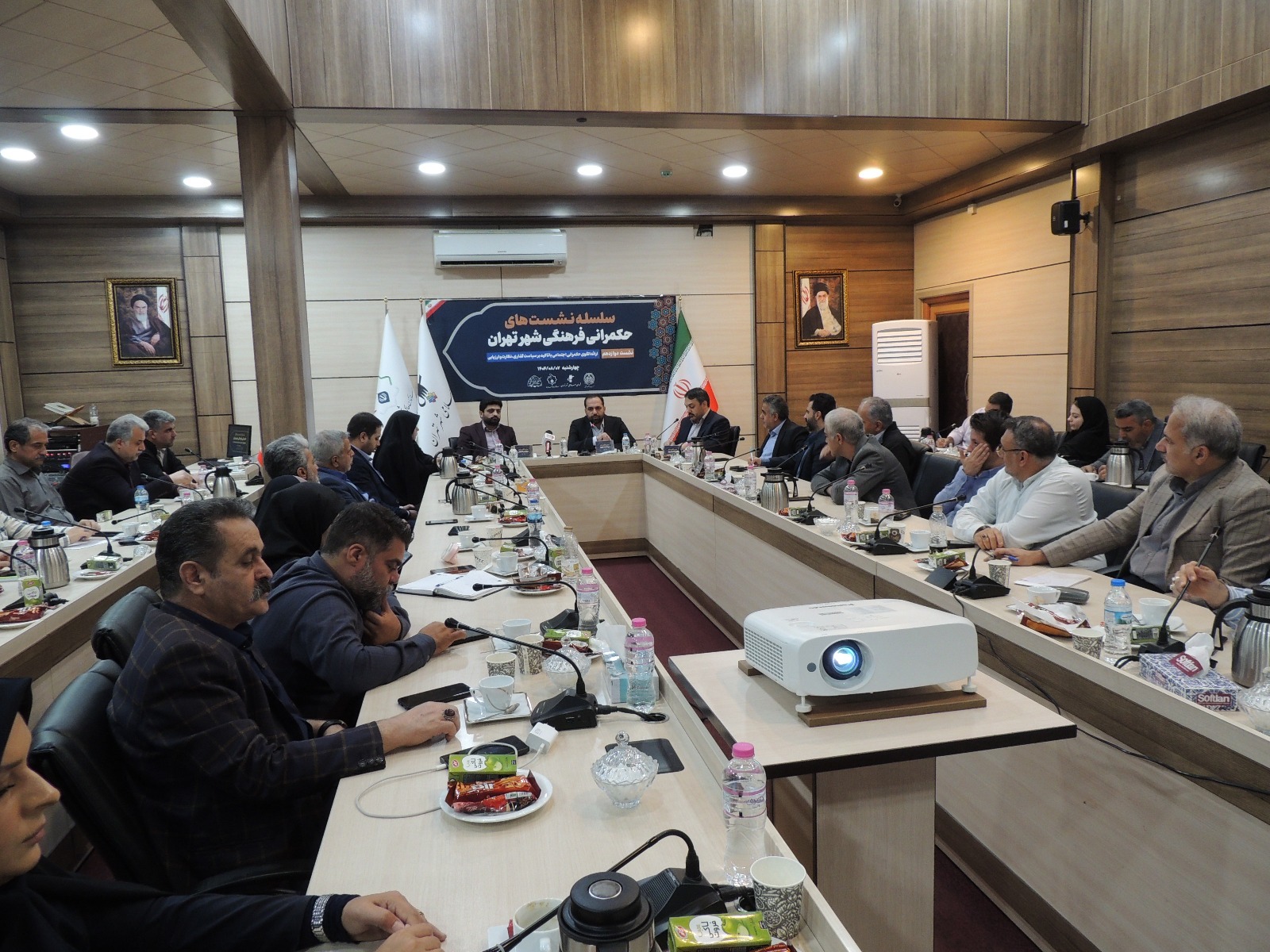 نشست دوازدهم فرهنگی تهران امروز در ستاد سمن های شورای شهر برگزار شد