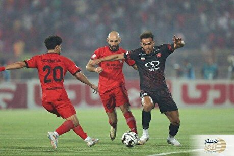 تعویق به‌دلیل ملی‌پوشان/ زمان تازه بازی تراکتور و پرسپولیس مشخص شد