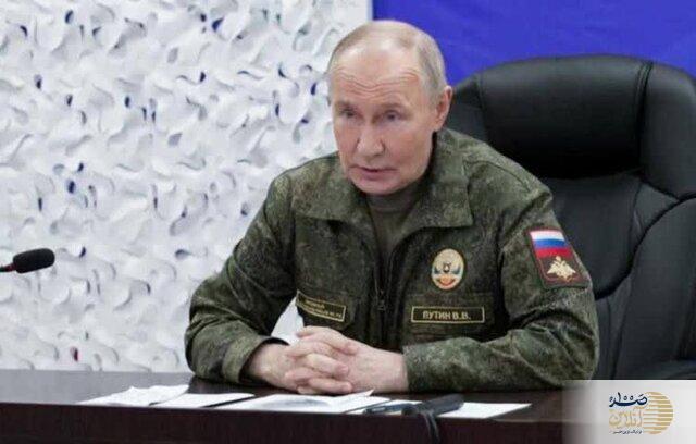 ببینید/ پیام پنهان پوتین با لباس نظامی/کرملین چه سیگنالی داد؟