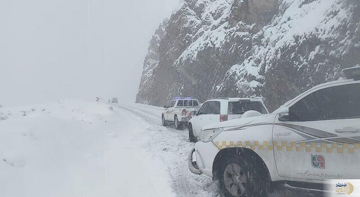 پلیس راه درباره برف و لغزندگی در برخی جاده‌ها هشدار جدی داد