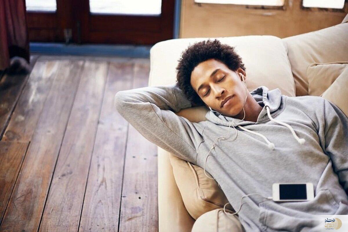 چرا باید حتما در طول روز چرت بزنیم؟