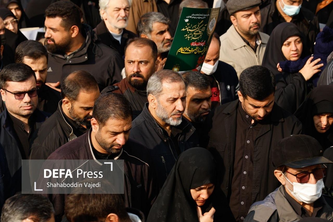 حضور سردار موسوی در مراسم تشییع شهدای گمنام