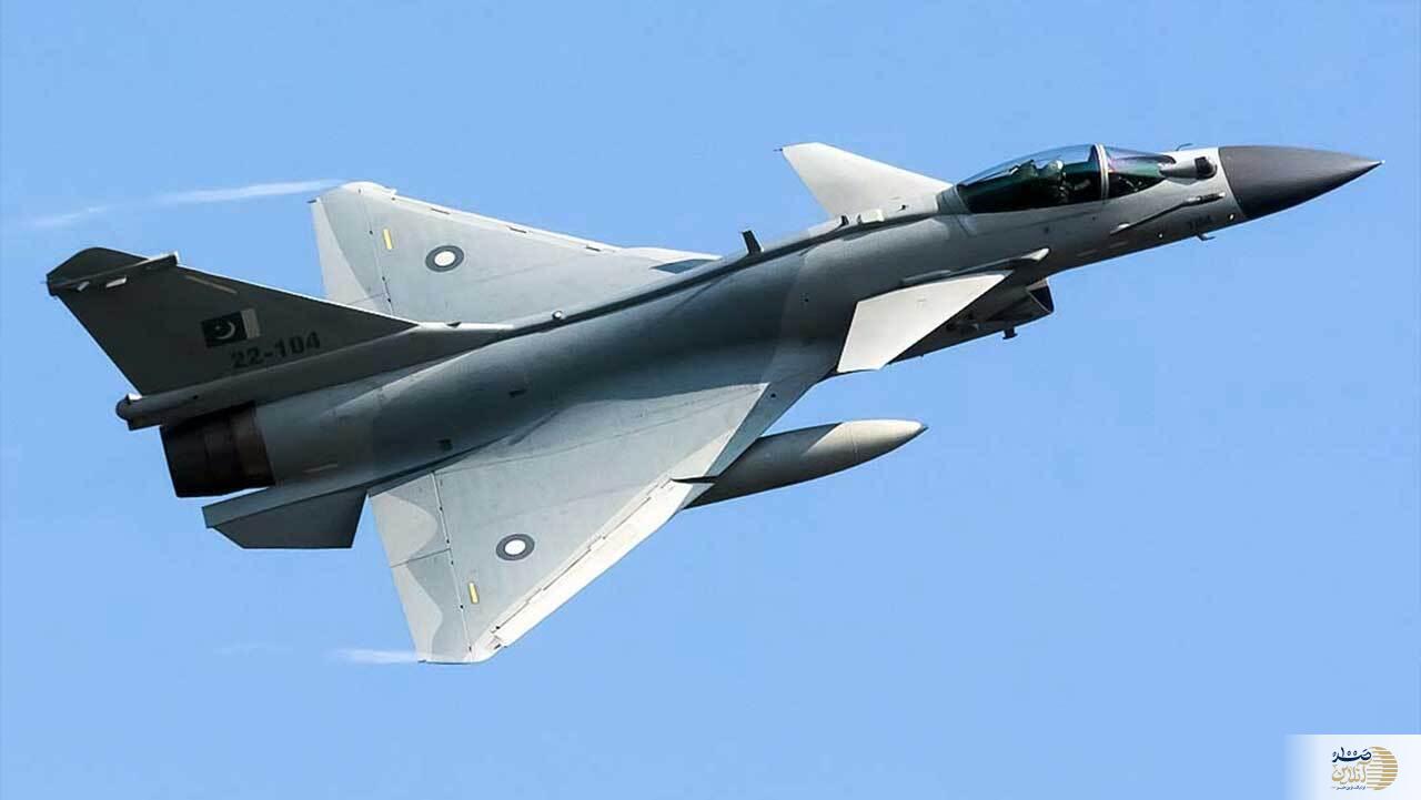 ببینید/ ثانیههایی که نفس شما را میگیرد/ فرار جنگنده میگ ۲۹ از چنگال موشک پیشرفته