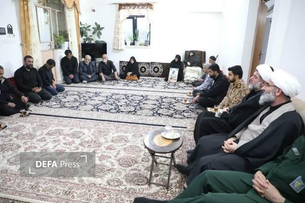انتقال سیره شهدا به نسل آینده وظیفه‌ای عمومی است