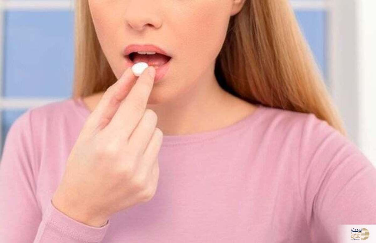 قرص خوردن بدون آب چه بلایی سر بدن شما می آورد؟