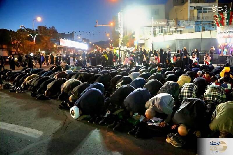 روایت میدانی صدآنلاین از چهلمین روز شهادت رهبر؛ اشک و ایمان جوانان در قلبِ خیابان جمهوری تهران