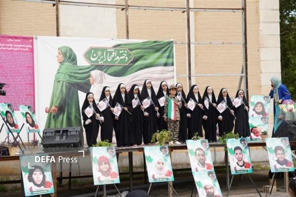 اجتماع بزرگ دختران مینودری در عمارت چهلستون قزوین برگزار شد