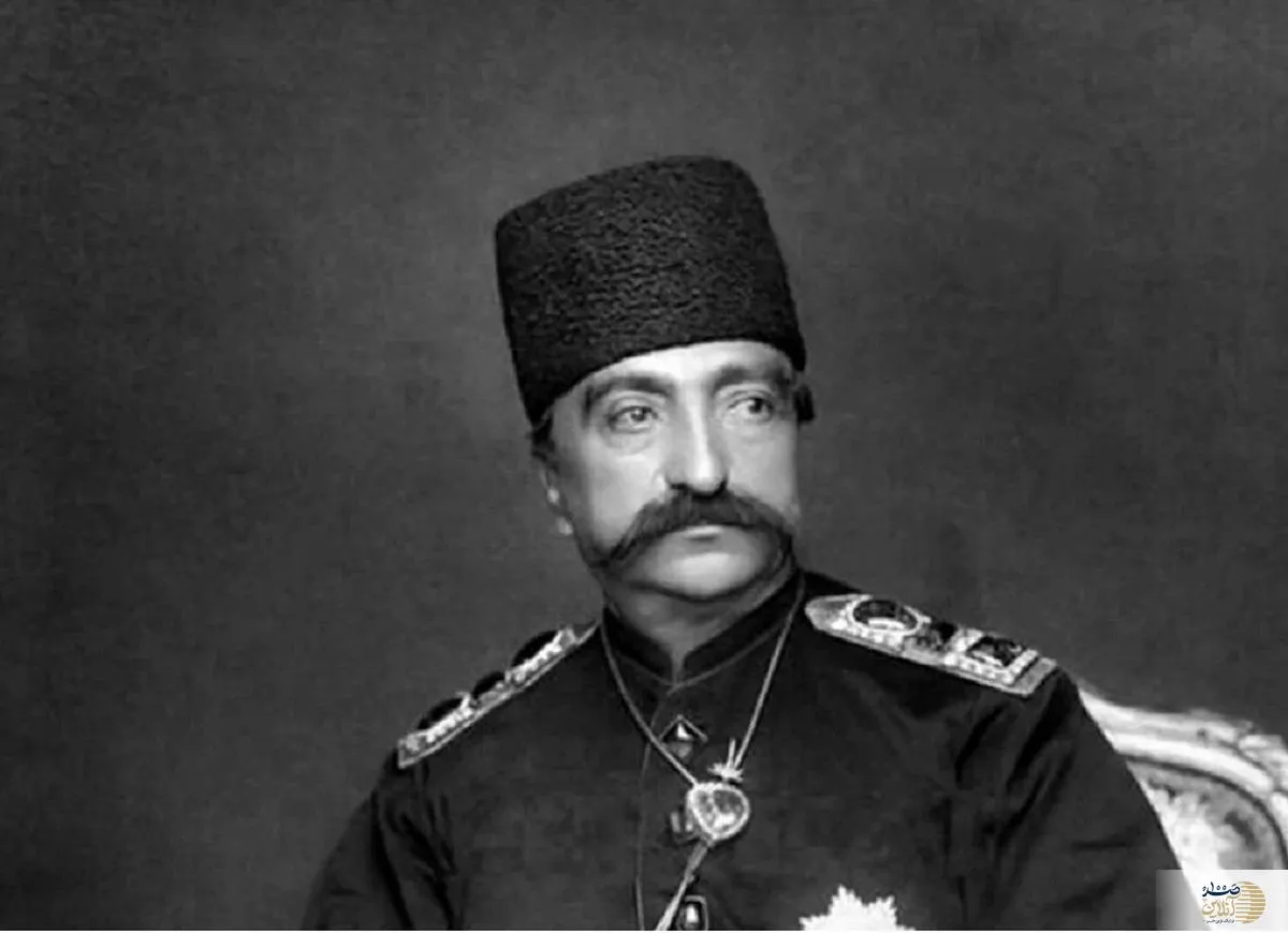 عکس زیرخاکی از دانش آموزان مدرسه دارالفنون دوره قاجار