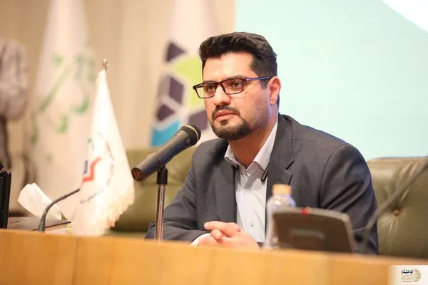 نشست تشکل&zwnj;های مردمی شهر تهران که با شعار تشکل&zwnj;های مردمی، حامی شهر تهران در مرکز پژوهش&zwnj;های مجلس
