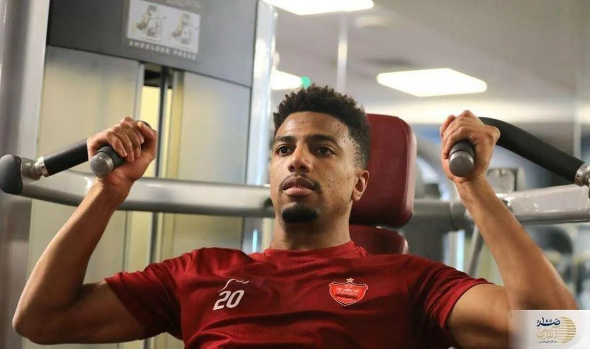 یحیی به‌دنبال جذب مهاجم و وینگر خارجی پرسپولیس برای فولاد