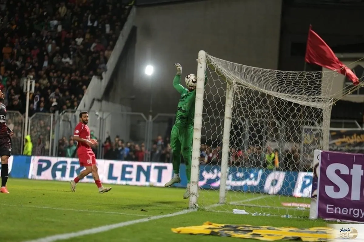 تیرک دروازه پرسپولیس باعث اخراج سرمربی!