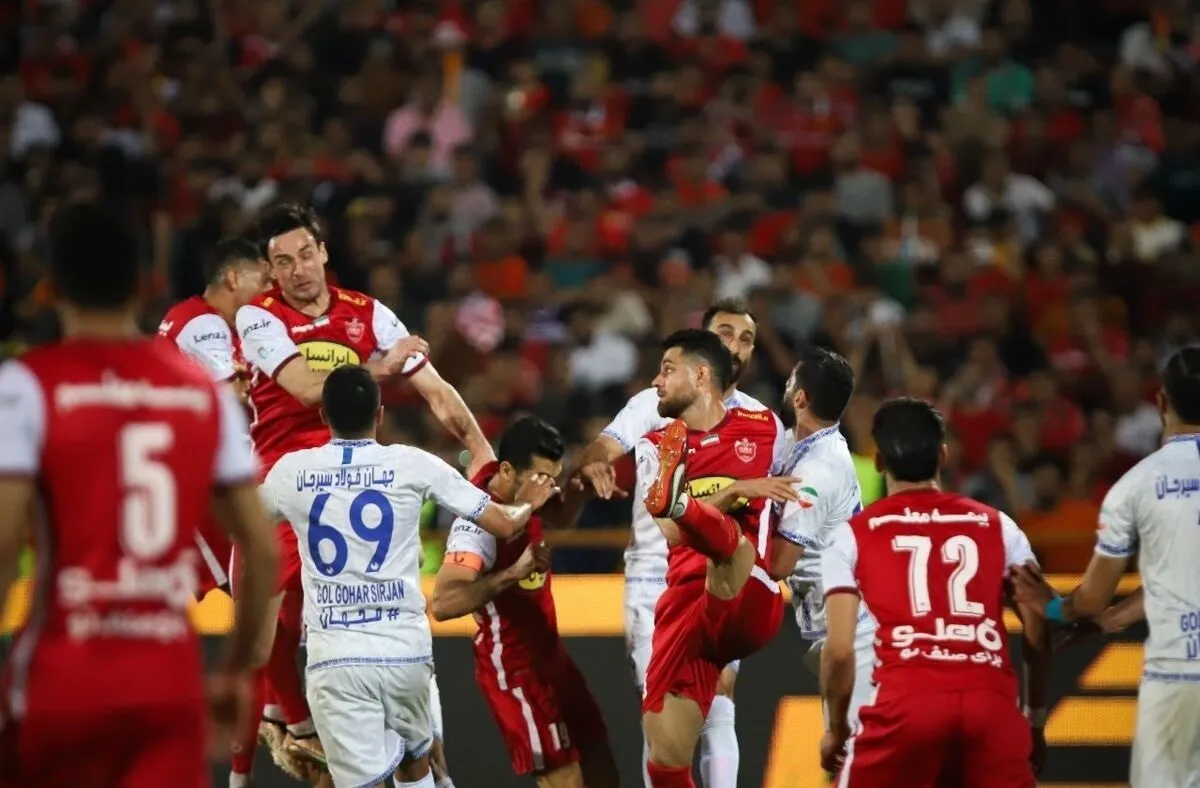 سازمان لیگ بازهم از پرسپولیس دفاع کرد ؟/ واکنش به داوری عجیب گل گهر - پرسپولیس