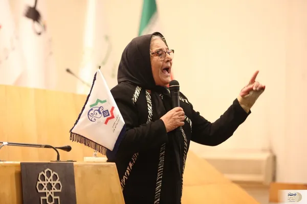 نشست تشکل&zwnj;های مردمی شهر تهران که با شعار تشکل&zwnj;های مردمی، حامی شهر تهران در مرکز پژوهش&zwnj;های مجلس