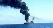 حمله به کشتی در نزدیکی تنگه هرمز/ خدمه مجبور به ترک شناور شدند
