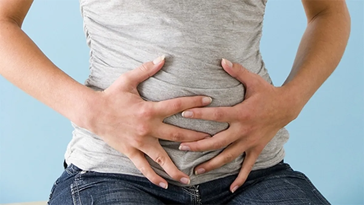 هشدار ! شکم درد شایع ترین علامت اولیه آپاندیسیت است
