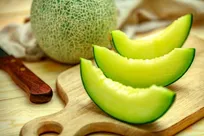 این میوه تابستانی شما را سه سوته لاغر می کند