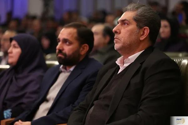 نشست تشکل&zwnj;های مردمی شهر تهران که با شعار تشکل&zwnj;های مردمی، حامی شهر تهران در مرکز پژوهش&zwnj;های مجلس