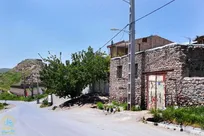 گشت و گذار در یک روستای تاریخی | گل خندان همین نزدیکی است