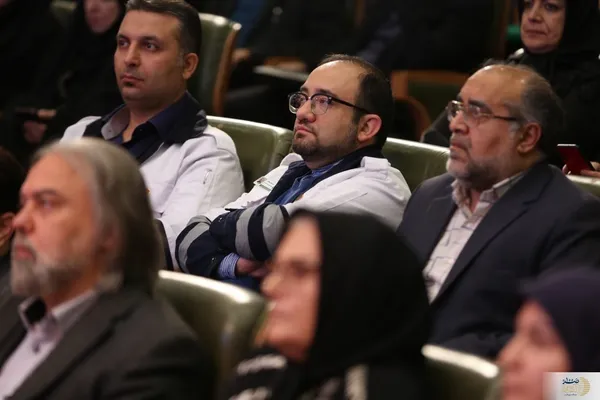 نشست تشکل&zwnj;های مردمی شهر تهران که با شعار تشکل&zwnj;های مردمی، حامی شهر تهران در مرکز پژوهش&zwnj;های مجلس