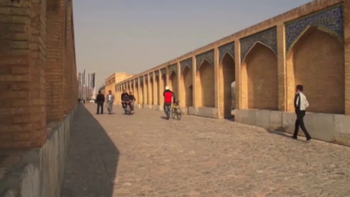 ویدیو / معرفی پل خواجو در اصفهان