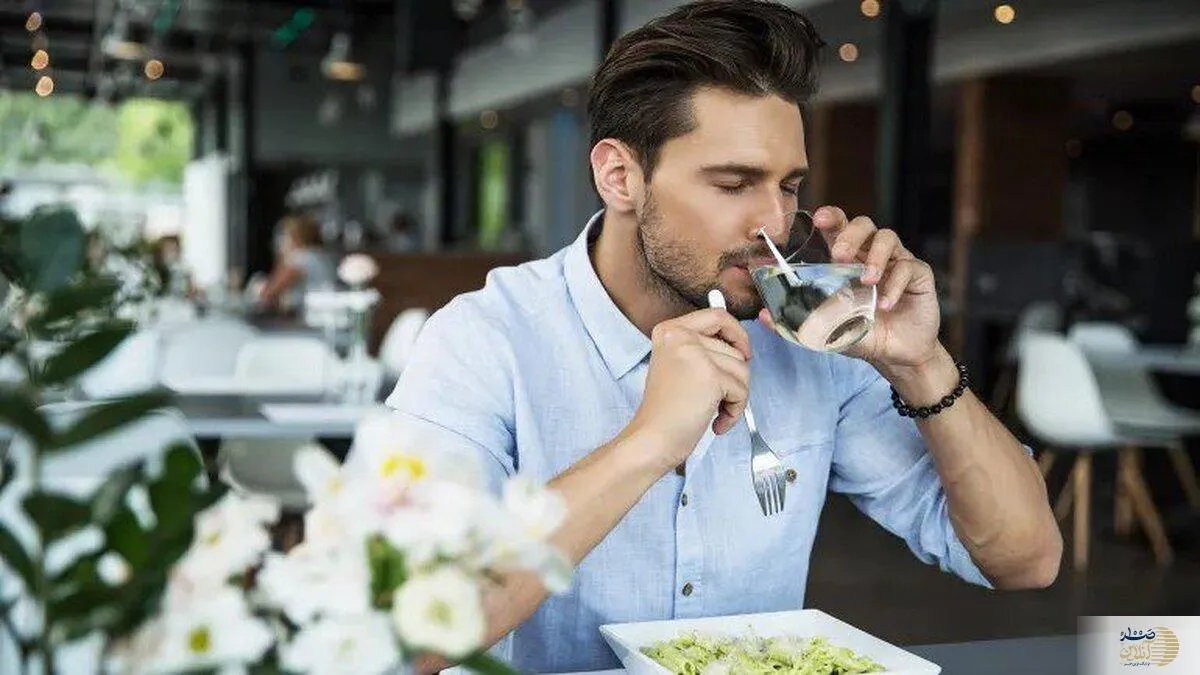 این ۶ علامت زنگ خطر کم‌آبی بدن را به صدا درآورده!
