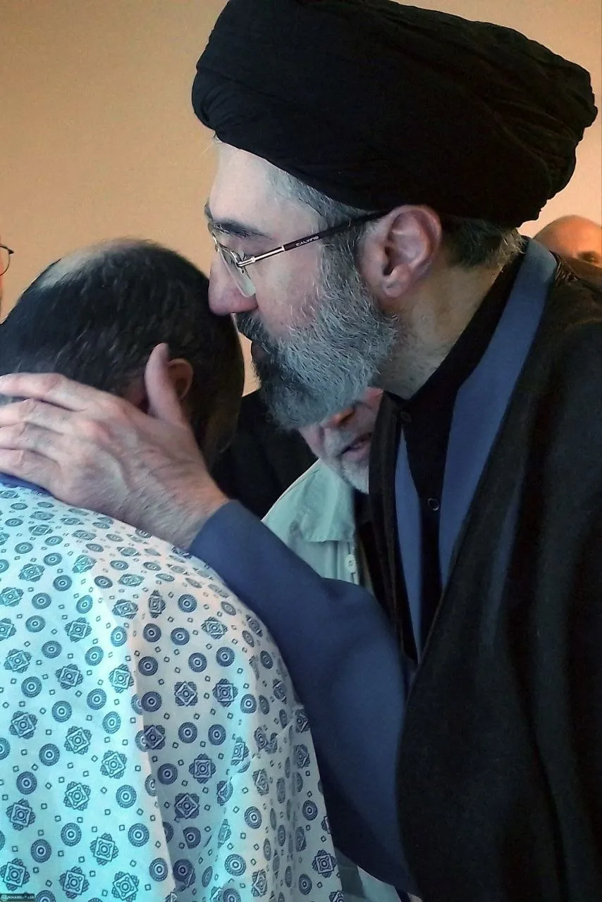 عیادت رهبر انقلاب از جانبازان پیجری حزب‌الله لبنان