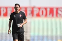 سرمربی سابق پرسپولیس تنها در قلب بیابان