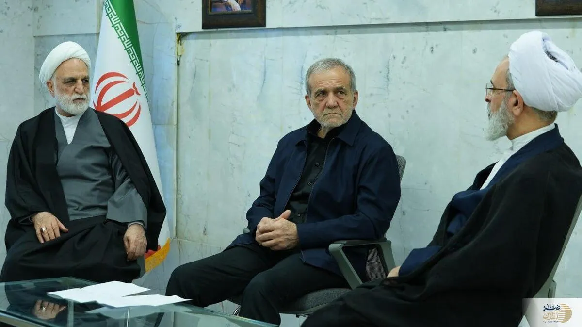 دومین جلسه شورای موقت رهبری با حضور پزشکیان، اژه ای و اعرافی برگزار شد