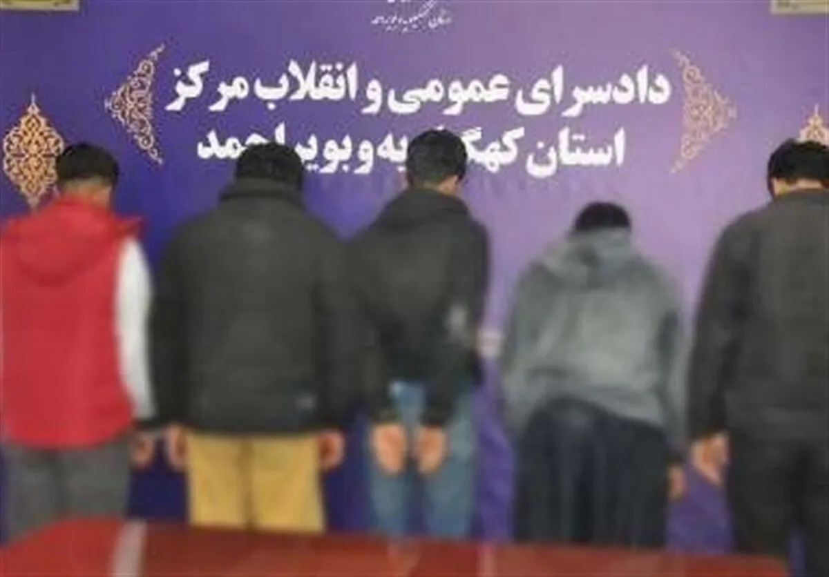 ویدیو/ یاسوج در شوک کامل/ آزار و اذیت دختر جوان به صورت گروهی