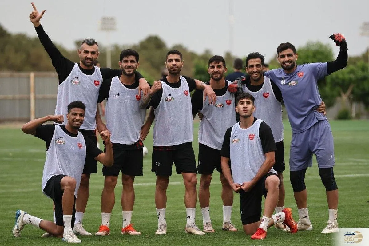 تمرین جالب سرخ پوش ها/ آقای گل پرسپولیس دروازه‌بان شد