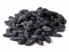 اگر صبح‌ها ناشتا چیزی نمی‌خورید، بدن شما در حال نابودی است؛ مویز نجات‌بخش شماست!