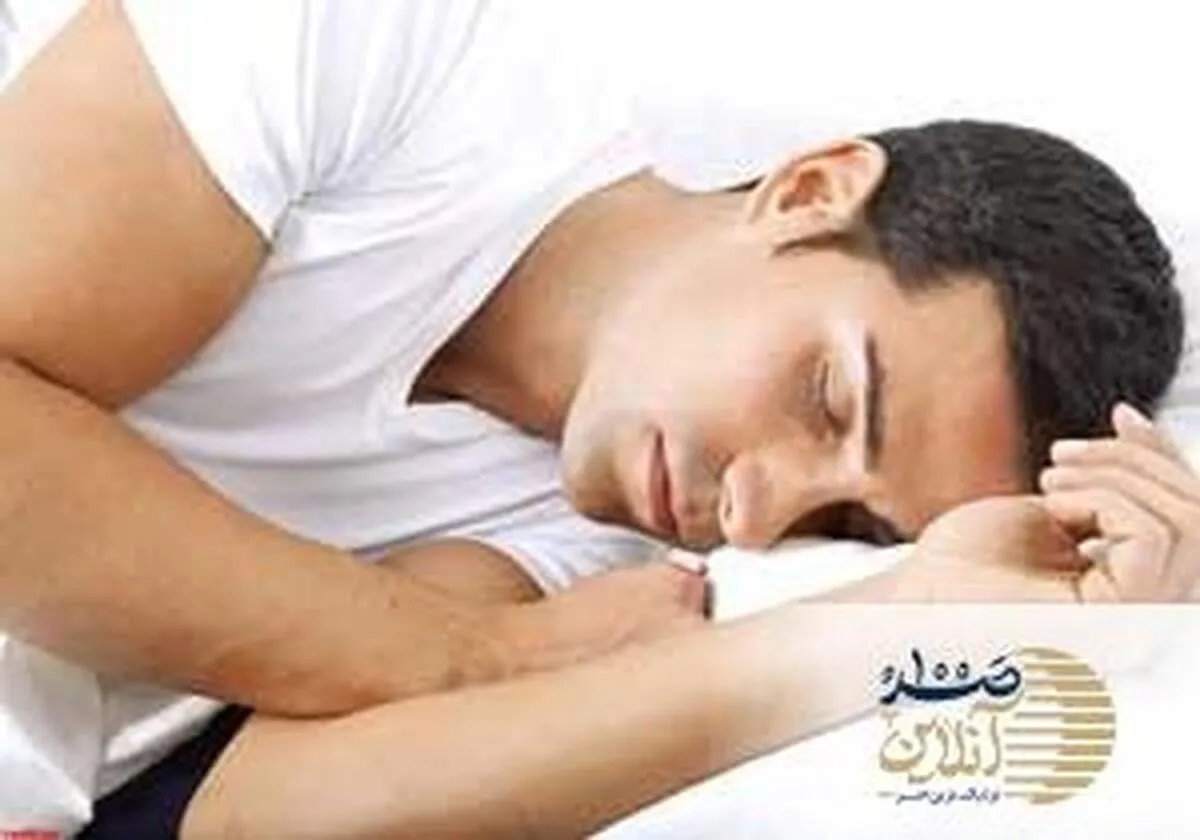 در اسلام حق بیدار کردن کسی که برای نماز صبح بیدار نمی شود را نداریم اما اگر به این شکل خوابیده باشد را باید بیدار کنیم
