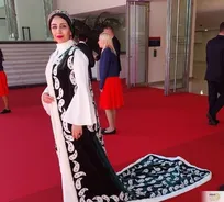فرش قرمز کن زیر پای طراح مد ایرانی / سمیه سنقری در کن درخشید