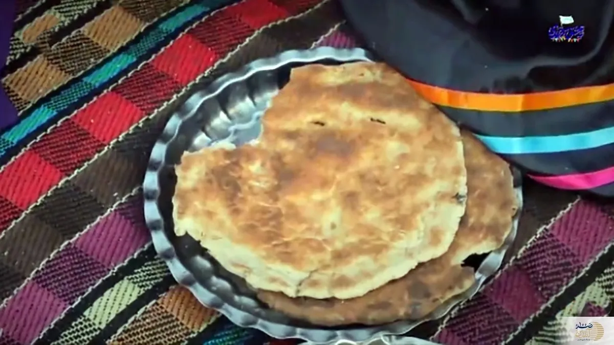 گردشگری در روستا +روش درست کردن نان محلی گیلانی + فیلم