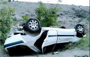 جان باختن پدر و مادر و مصدومیت فرزندان در واژگونی پژو پارس
