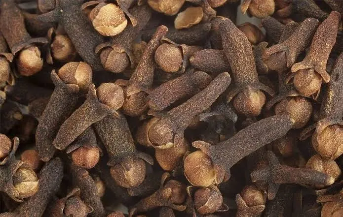خواص میخک
