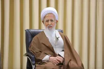 آیت‌الله جوادی آملی: زیارت اربعین پیام حیات‌بخش تمدنی دارد/ خون شهدا کشور را پاک می‌کند