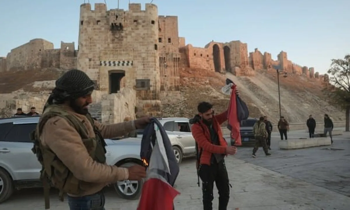 ویدیوی از شعار دادن عجیب تحریر الشام را ببینید