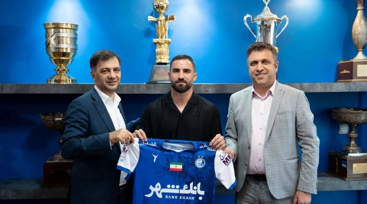 خرید پرسپولیسی استقلال شماره پیراهن فرهاد مجیدی را می خواهد