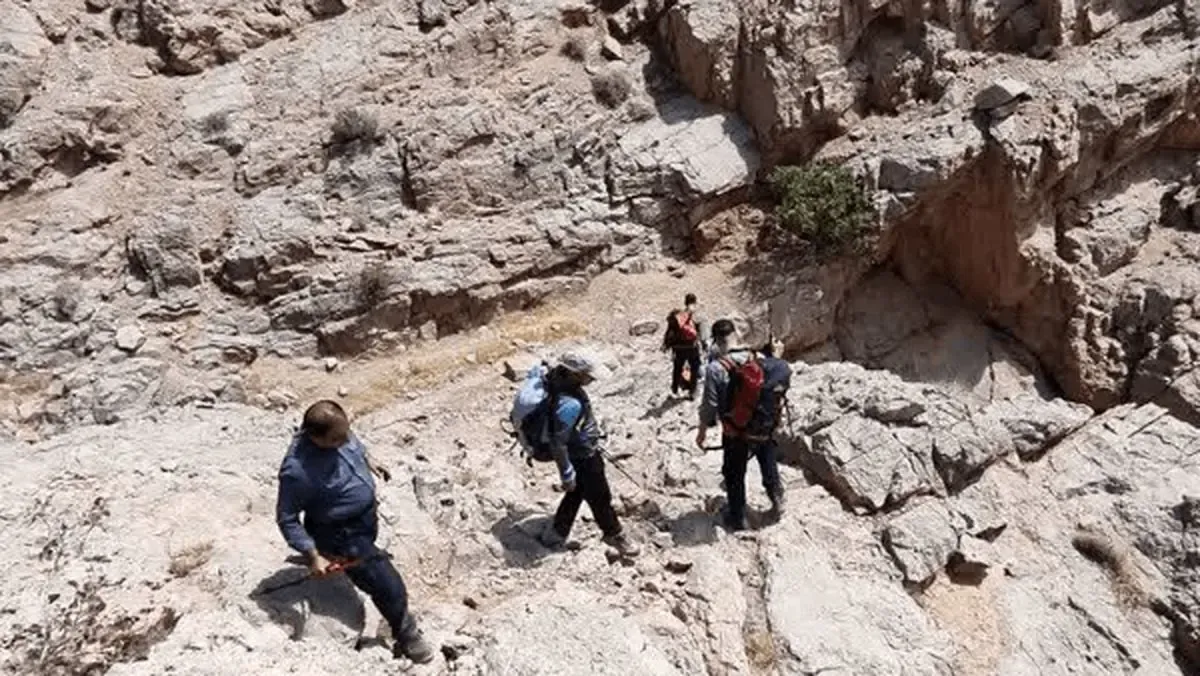 حادثه تلخ برای یک کوهنورد/ سقوط از کوه در خمینی‌شهر به فوت جوان ۲۵ ساله انجامید