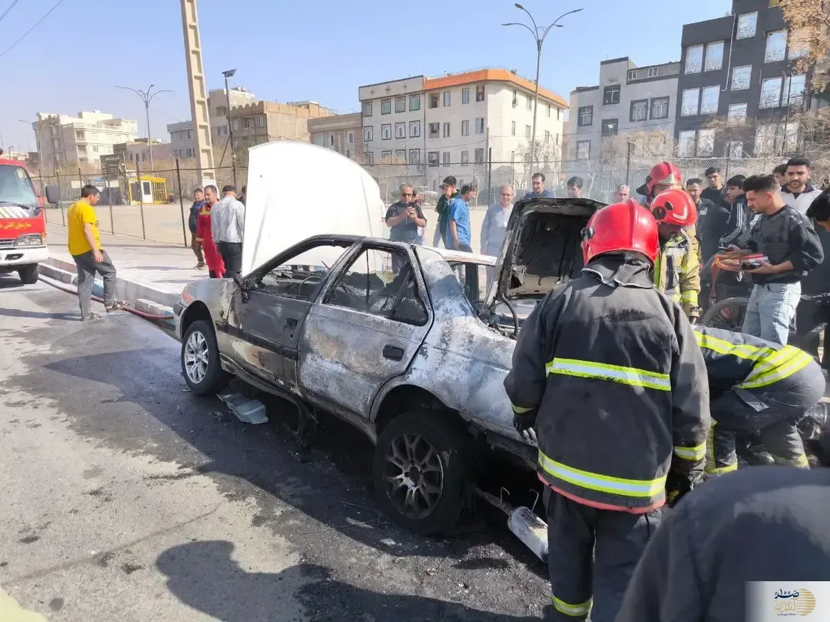 راننده حواس پرت کنترل ماشین از دستش در رفت