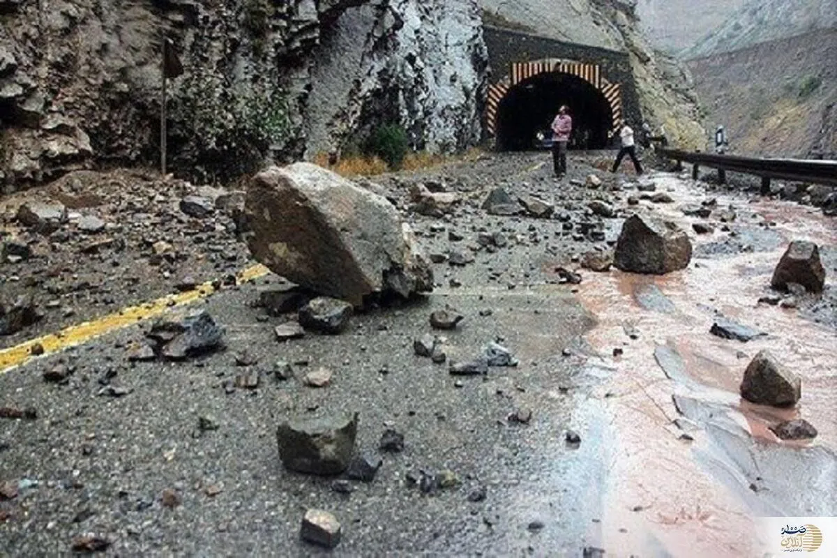 حادثه در آزادراه تهران-پردیس / رانش زمین در تونل شماره یک؛ ۶ تیم امدادی اعزام شدند